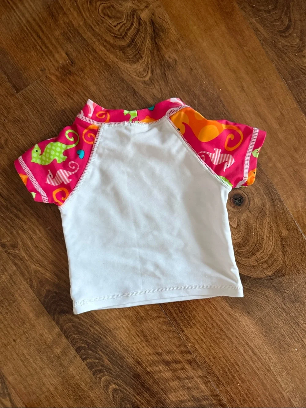 Oshkosh b’gosh girl swim rashguard 3/6 month sea horses